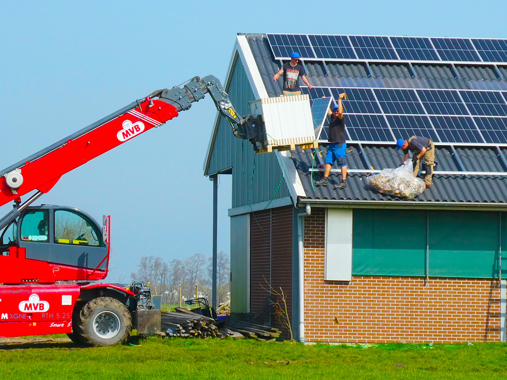 How To Build a Solar Powered Off Grid Cabin in 6 Easy Steps